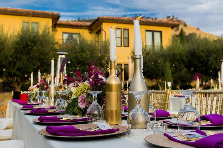 Outdoor wedding at Villa de la Florentina in San Jose surrounded by lush gardens and elegant design.